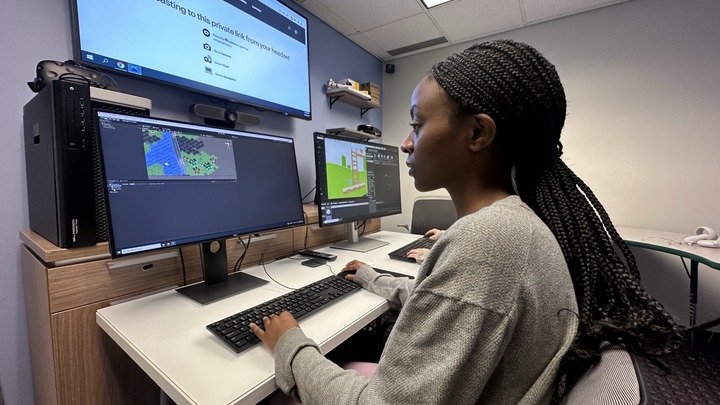 Student Development Lab being used by a student group